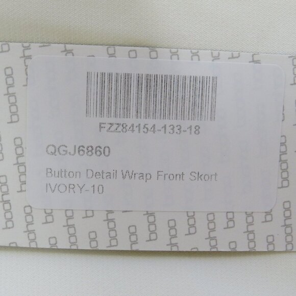 Boohoo* Women's Button Detail Backside Half Zip Wrap Front Ivory Skort~ Size 10 - Picture 5 of 13
